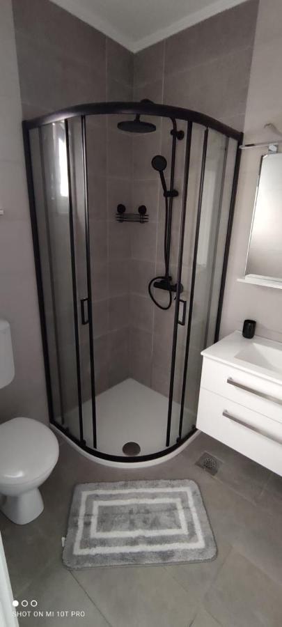 Apartments Alen Vir Εξωτερικό φωτογραφία